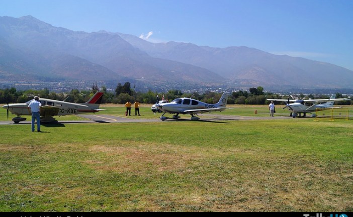 Nueve aeronaves participaron en los vuelos populares en Tobalaba, organizados por el Club Aéreo de Santiago