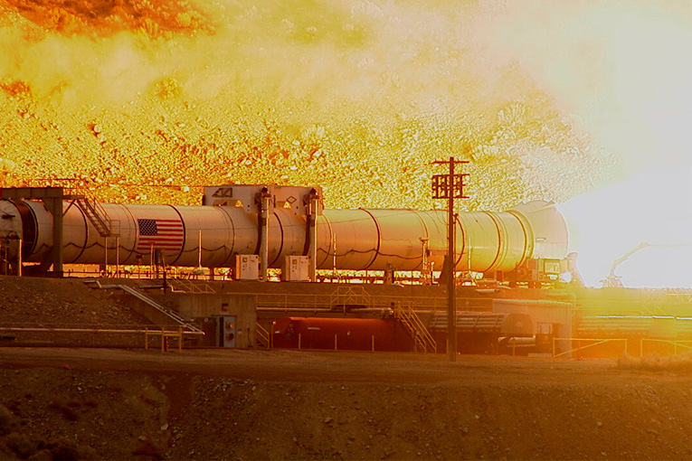 NASA prueba cohete que busca llevar humanos a Marte