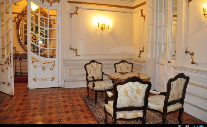 En el día del Patrimonio, la FACH abrió las puertas del Club de Oficiales