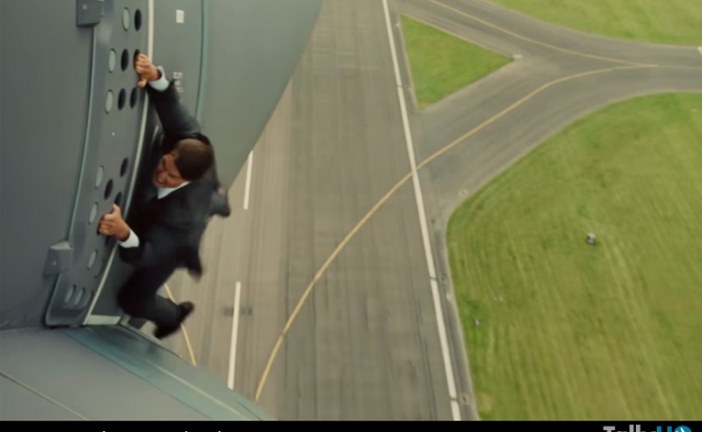 Espectacular maniobra de Tom Cruise en un Airbus, para la película Misión Imposible
