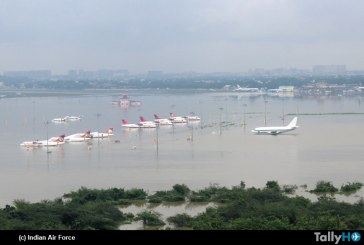 Fuerza Aérea de la India realiza operativo de rescate por inundaciones