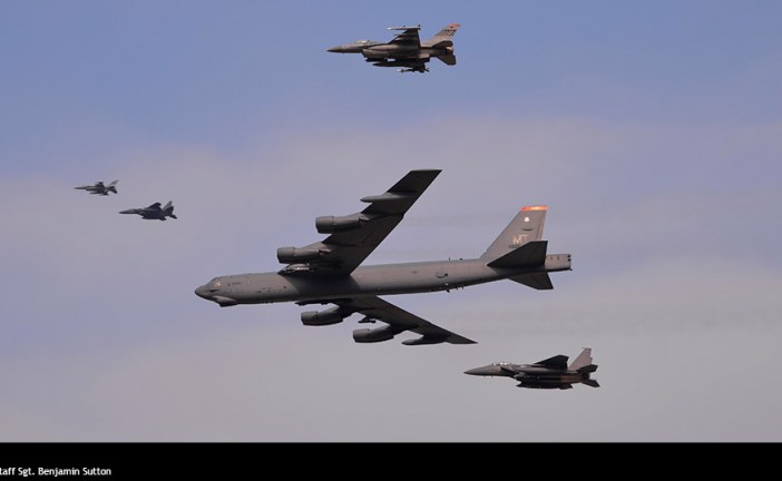 USAF moviliza bombardero B-52 Stratofortress con sobrevuelo en Corea del Sur