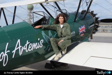 Famosa piloto Tracey Curtis-Taylor inició cruce de EE.UU. siguiendo antigua ruta del USairmail