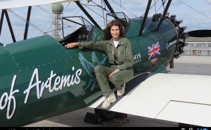 Famosa piloto Tracey Curtis-Taylor inició cruce de EE.UU. siguiendo antigua ruta del USairmail