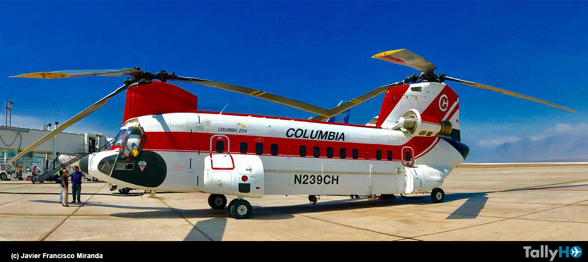 Ya está en Chile el enorme Boeing Vertol 234 para el combate de incendios forestales