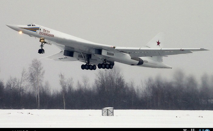Primer vuelo del nuevo y modernizado bombardero Tupolev Tu-160M
