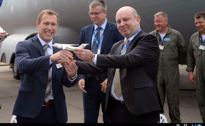 Antonov y la Aviall Services Inc. subsidiaria de Boeing firmaron en Farnborough acuerdo de coorperación y construcción de aeronaves