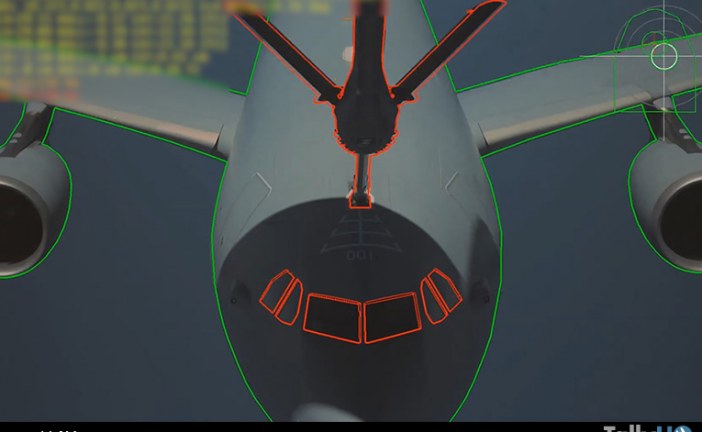 Primer reabastecimiento de combustible aire-aire automático del mundo a una aeronave de gran tamaño