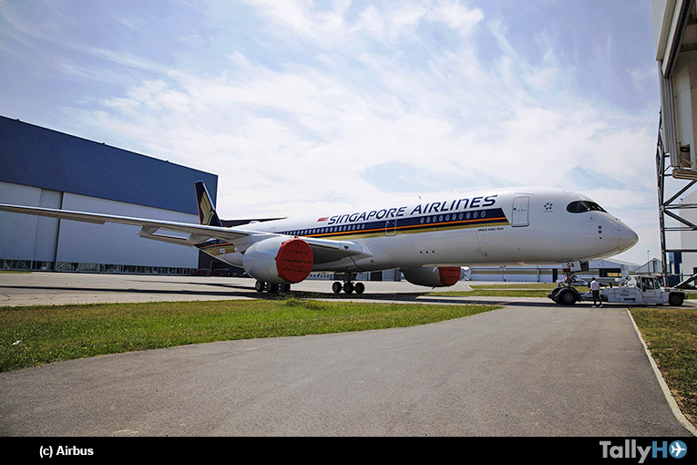 Primer Airbus A350 XWB de Ultra Largo Alcance fue presentado con esquema de pintura de Singapore Airlines