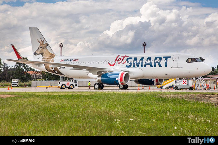 JetSMART inició operaciones hacia Argentina y obtiene certificación para vuelos domésticos dentro de ese país