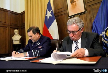 Fuerza Aérea de Chile y la Universidad de Chile firman convenio para el desarrollo de programa espacial nacional