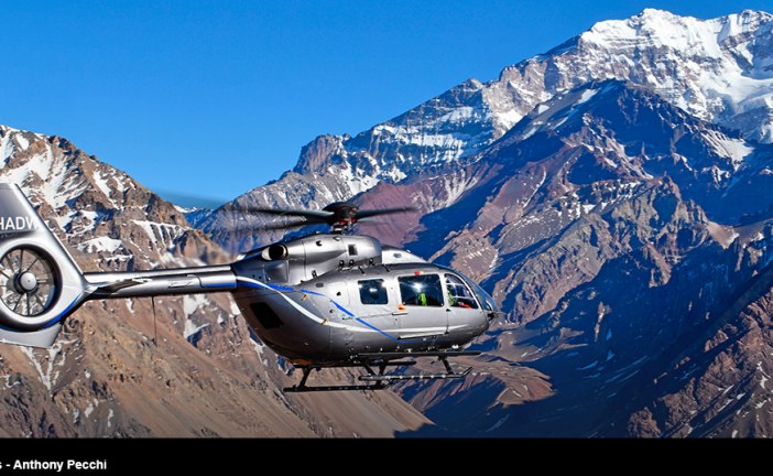 Hito histórico del nuevo H145 de Airbus al aterrizar en la cima del Cerro Aconcagua