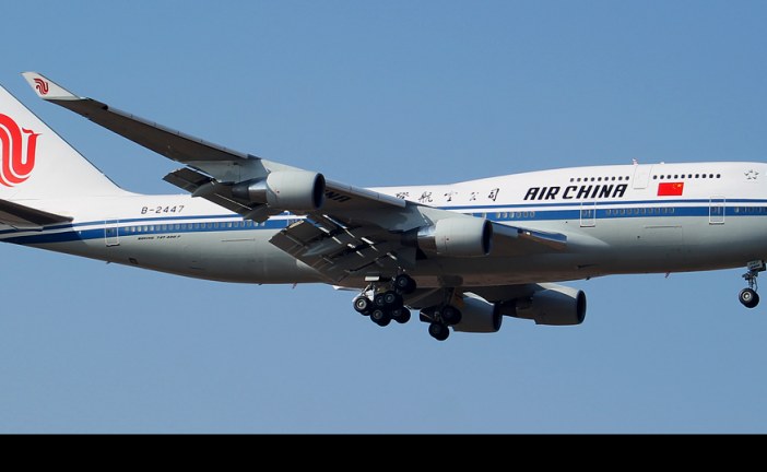Vuelo especial de B-747 de Air China por gira de Primer Ministro Li Keqiang