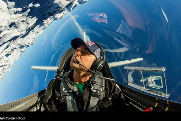 Cristian Bolton sube a la categoría Master Class en el Red Bull Air Race