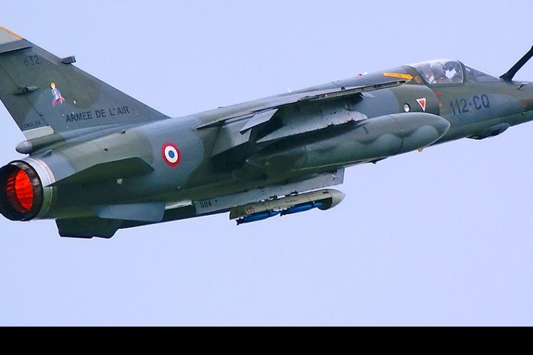 Nueva vida operativa para los Mirage F-1 en empresas privadas de entrenamiento
