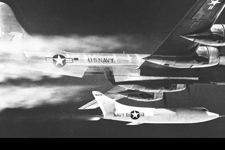 65 Aniversario del primer vuelo a dos veces la velocidad del sonido