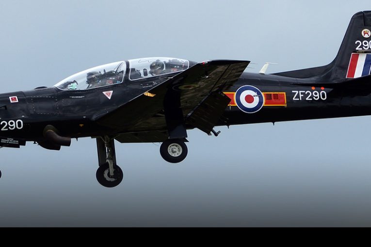 Tras 30 años de servicio la RAF retira los entrenadores Tucano