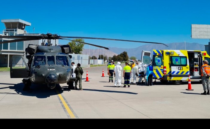 FACH realiza traslado de pacientes críticos con COVID19 desde Santiago a Talca