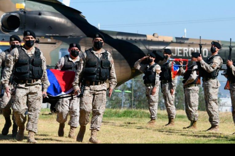 Complejo rescate de cuerpos de helicóptero del Ejército accidentado hace 40 años