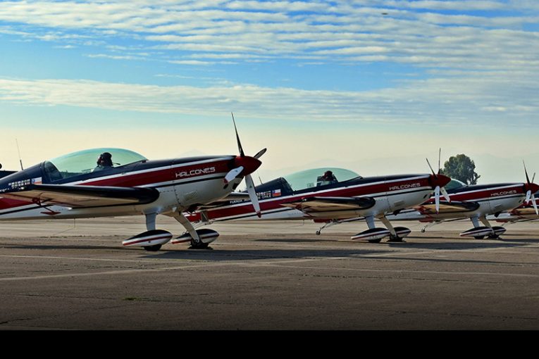 El fin de una era: último vuelo de los Extra-300L de la Escuadrilla Halcones de la FACH