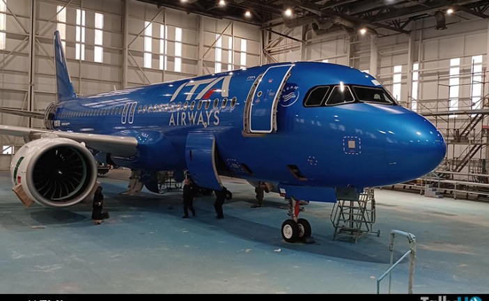 Primer Airbus A320neo de ITA Airways luce ya la librea azul de la aerolínea