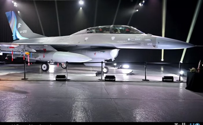 Primer F-16 de la Fuerza Aérea Argentina es presentado oficialmente