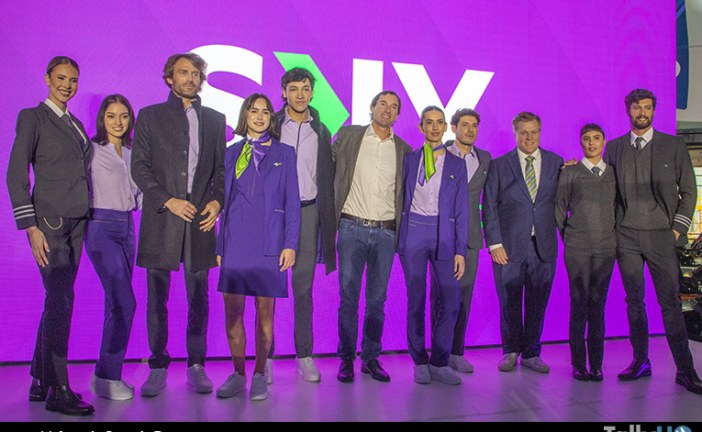 SKY Airline presentó sus nuevos uniformes para pilotos y tripulantes de cabina