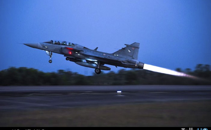 Royal Thai Air Force desplegó Saab Gripen y F-16 en la crisis fronteriza con Camboya