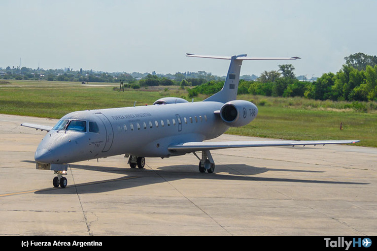 Fuerza Aérea Argentina recibe tercer ERJ-140LR de transporte