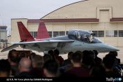 Primer avión de entrenamiento avanzado T-7A Red Hawk entra en servicio