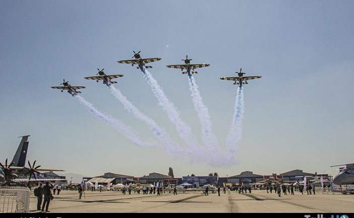 «A todo humo» acrobacia aérea en FIDAE 2026