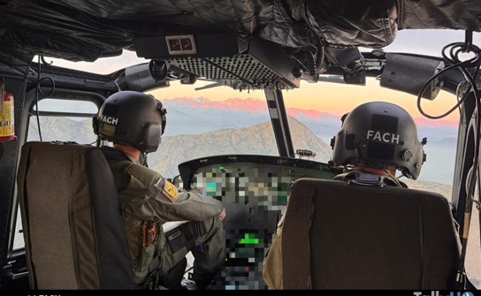 Fuerza Aérea de Chile realiza exitoso rescate de parapentista accidentado en sector El Colorado