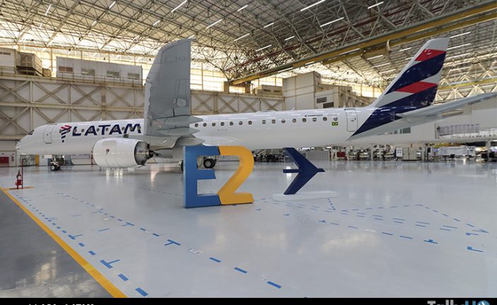LATAM presentó su primer E195-E2 ya pintado en la fábrica de Embraer