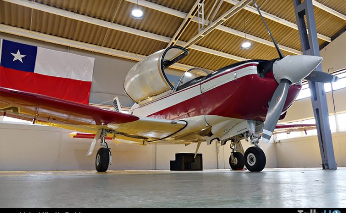 Entrega de un ENAER T-35A Pillán al Liceo Bicentenario Industrial Vicente Pérez Rosales